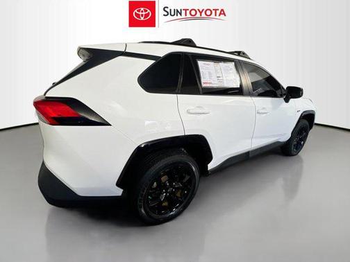 2021 Toyota RAV4 LE