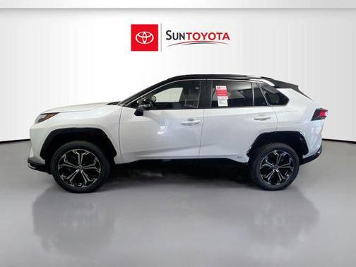 2025 Toyota RAV4 Hybrid SE