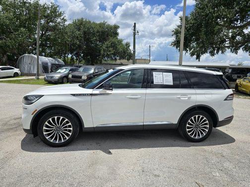 2022 Lincoln Aviator Standard AWD