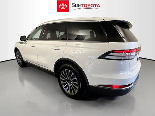 2022 Lincoln Aviator Standard AWD