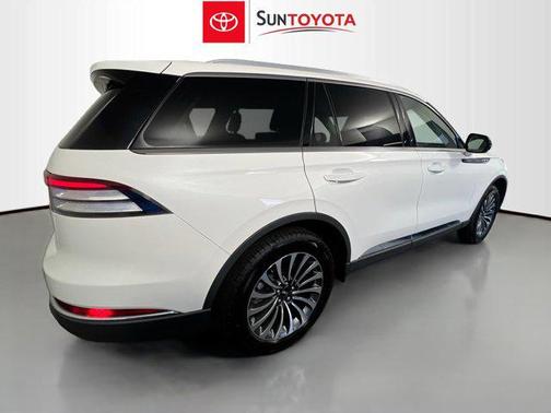 2022 Lincoln Aviator Standard AWD