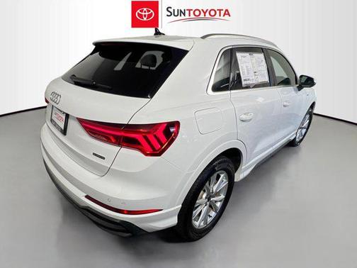 2024 Audi Q3 Premium 45 TFSI S line quattro Tiptronic