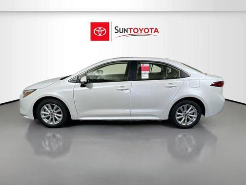 Wind Chill Pearl 2026 Toyota Corolla Hybrid SE