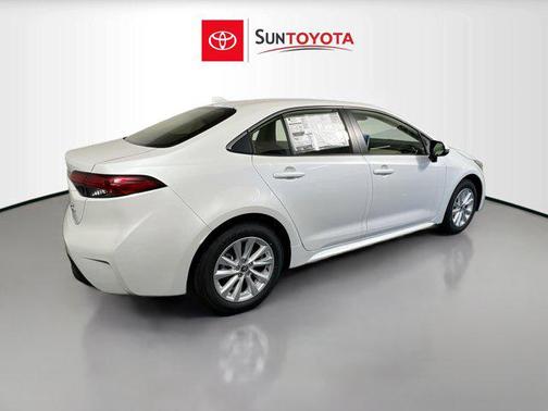 Wind Chill Pearl 2026 Toyota Corolla Hybrid SE
