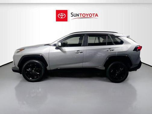 2023 Toyota RAV4 Hybrid SE