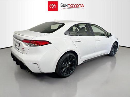 Ice Cap 2026 Toyota Corolla Hybrid SE