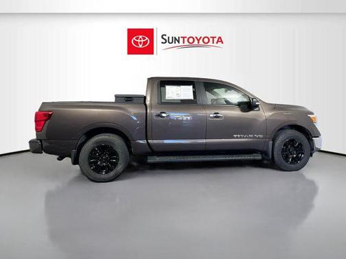 2019 Nissan Titan SV