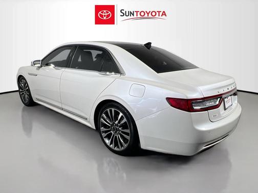 WHITE PLATINUM MET TRI-COAT 2018 Lincoln Continental Select