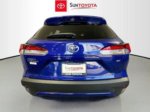 2024 Toyota Corolla Cross LE