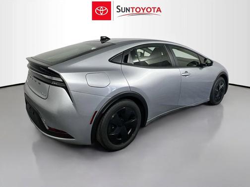 Cutting Edge 2026 Toyota Prius Plug-In Hybrid SE