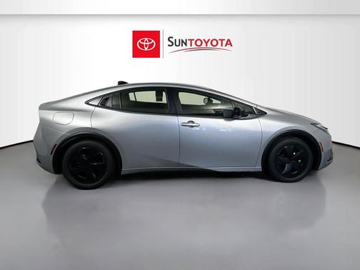 Cutting Edge 2026 Toyota Prius Plug-In Hybrid SE