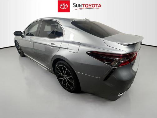 Celestial Silver Metallic 2021 Toyota Camry SE