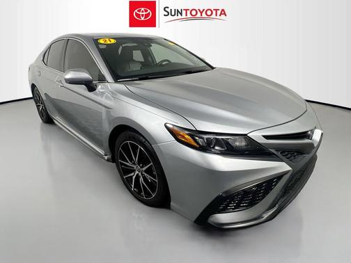 Celestial Silver Metallic 2021 Toyota Camry SE