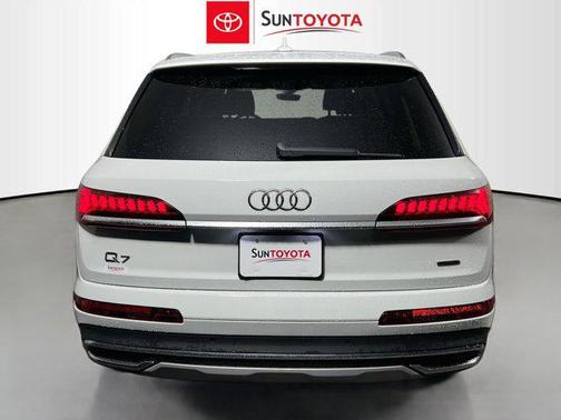 2021 Audi Q7 55 Premium Plus