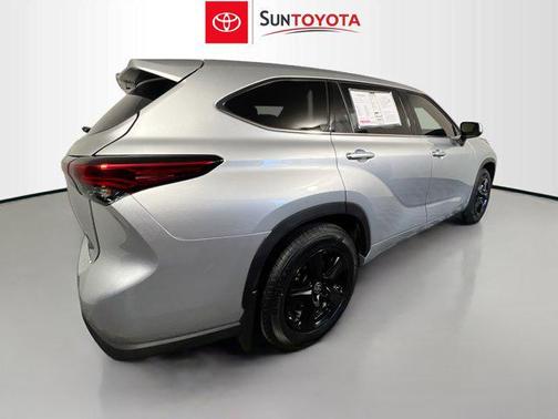 2021 Toyota Highlander LE
