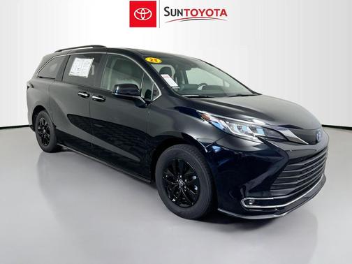 Midnight Black Metallic 2023 Toyota Sienna XLE
