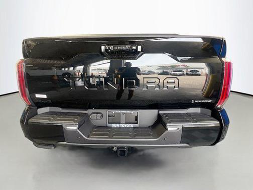 2025 Toyota Tundra Hybrid Platinum