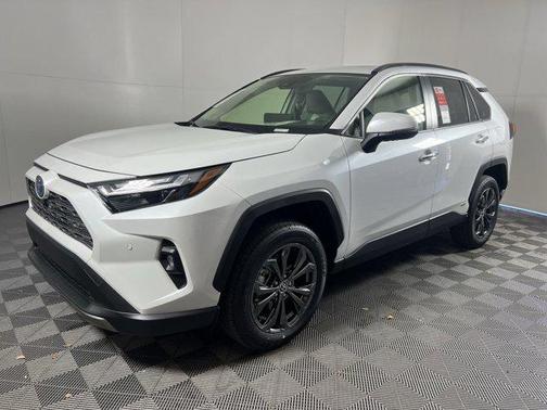 2024 Toyota RAV4 Hybrid SE