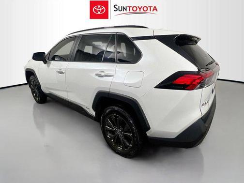 2024 Toyota RAV4 Hybrid SE