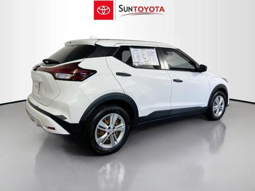 2023 Nissan Kicks S