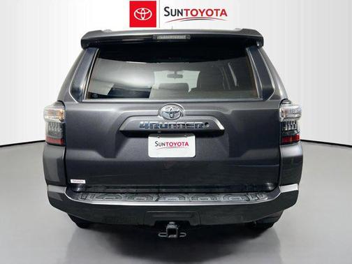 Magnetic Gray Metallic 2018 Toyota 4Runner SR5