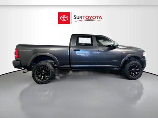 2022 RAM 2500 Laramie Crew Cab 4x4 6'4' Box