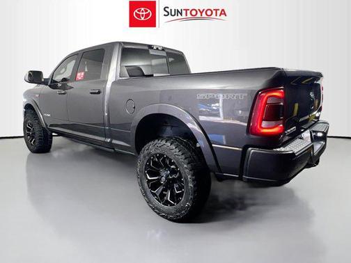 2022 RAM 2500 Laramie Crew Cab 4x4 6'4' Box