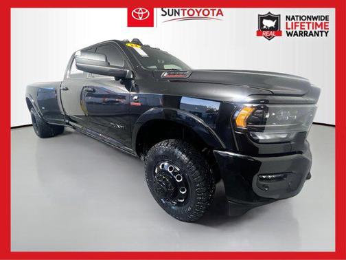 2022 RAM 3500 Limited Crew Cab 4x4 8' Box