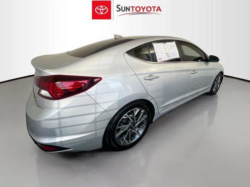 2019 Hyundai ELANTRA Limited