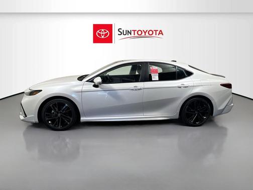 Wind Chill Pearl 2026 Toyota Camry XSE