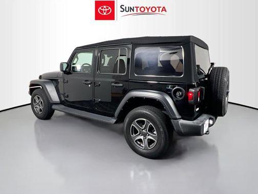 Black Clearcoat 2022 Jeep Wrangler Unlimited Sport