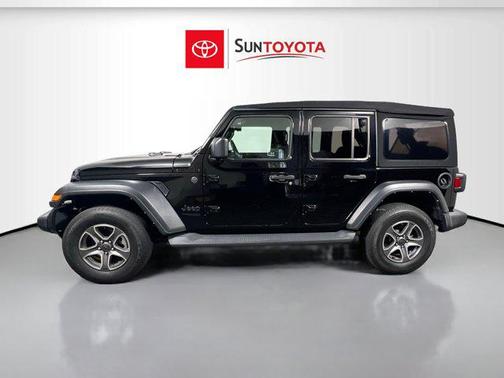 Black Clearcoat 2022 Jeep Wrangler Unlimited Sport