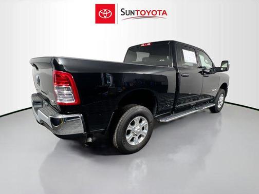 Diamond Black Crystal Pearlcoat 2024 RAM 2500 Big Horn Crew Cab 4x4 6'4' Box