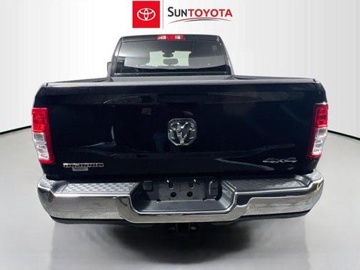 Diamond Black Crystal Pearlcoat 2024 RAM 2500 Big Horn Crew Cab 4x4 6'4' Box