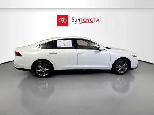 Platinum White Pearl 2024 Honda Accord EX