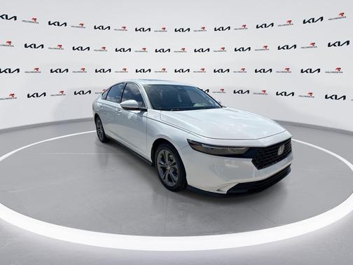 Platinum White Pearl 2024 Honda Accord EX