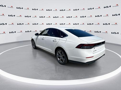Platinum White Pearl 2024 Honda Accord EX
