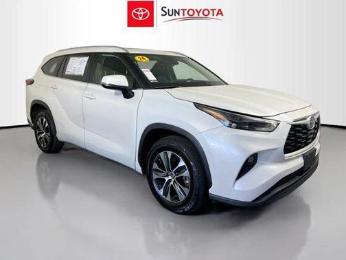 2024 Toyota Highlander XLE