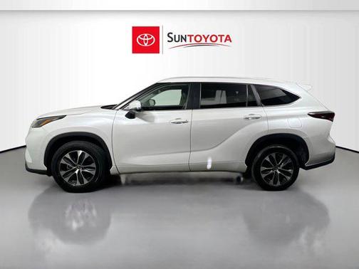 2024 Toyota Highlander XLE