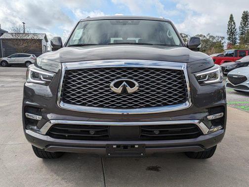 2023 INFINITI QX80 Luxe