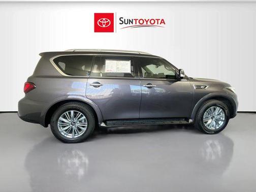 2023 INFINITI QX80 Luxe