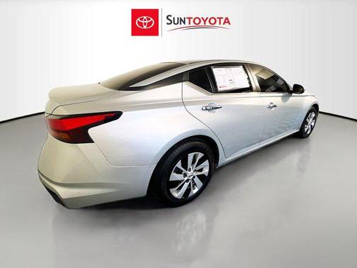 2021 Nissan Altima S FWD