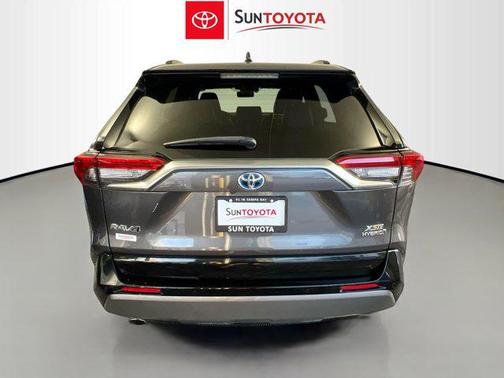 2019 Toyota RAV4 Hybrid SE