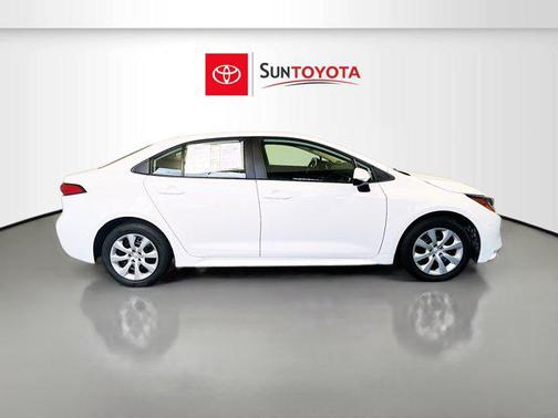 Ice Cap 2024 Toyota Corolla LE