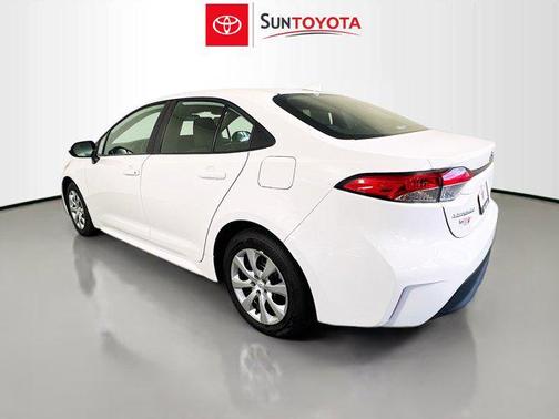 Ice Cap 2024 Toyota Corolla LE