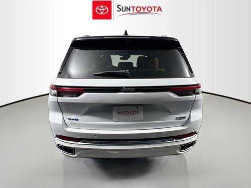 2022 Jeep Grand Cherokee 4xe Summit Reserve