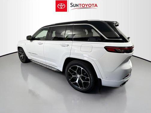 2022 Jeep Grand Cherokee 4xe Summit Reserve