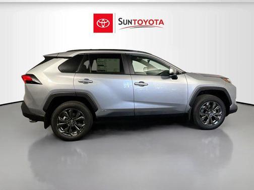 2025 Toyota RAV4 Hybrid XLE Premium