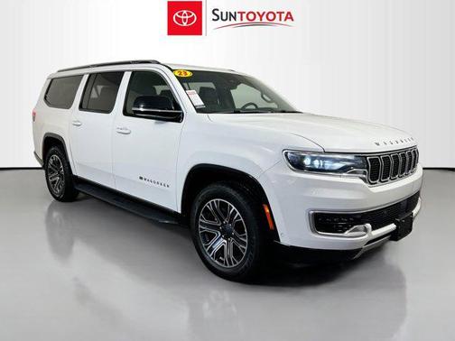 Bright White Clearcoat 2023 Jeep Wagoneer L Series II 4x4