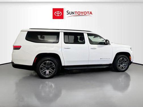 Bright White Clearcoat 2023 Jeep Wagoneer L Series II 4x4